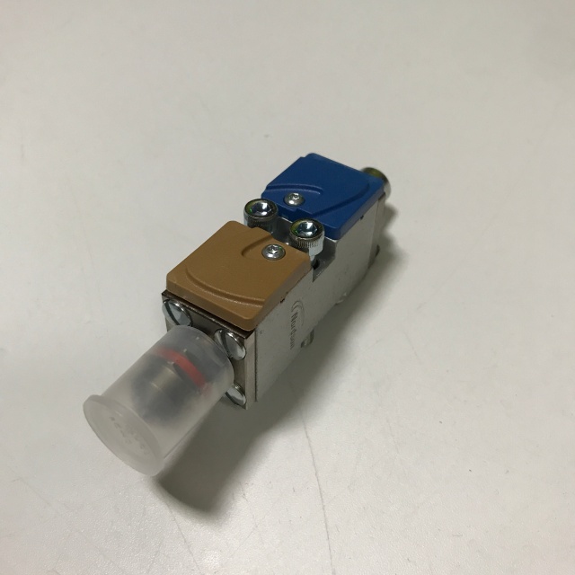 Nordson solenoid valve 1052936