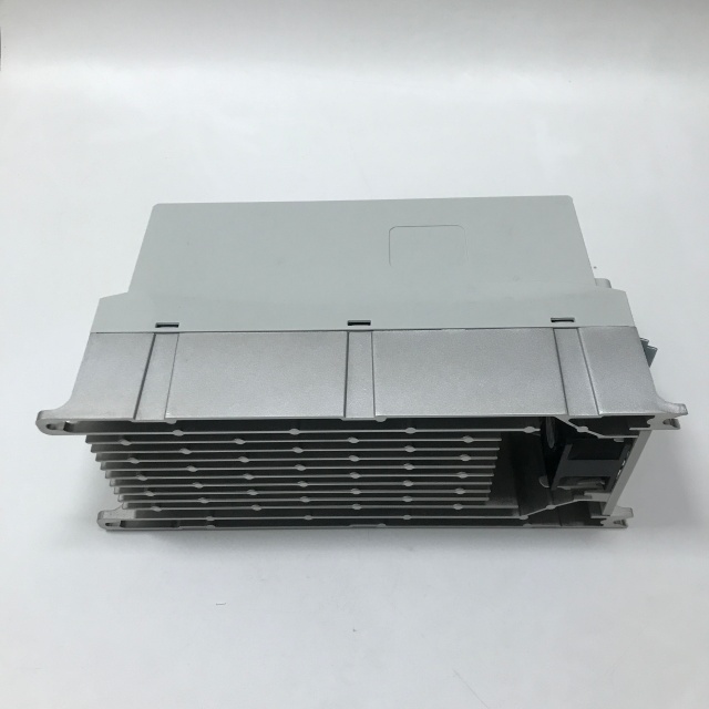 Lenze frequency converter E84AVSCE1134SB0