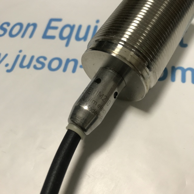 IFM Inductive proximity switch IIM210