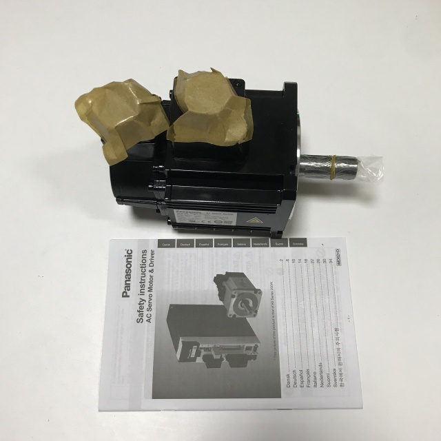 Panasonic Communication servo drive MSME102GCG