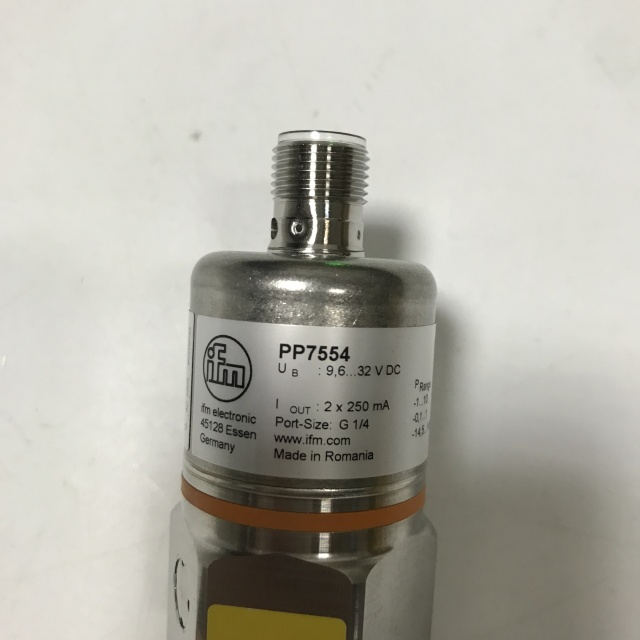 IFM Pressure switch with digital display PP7554