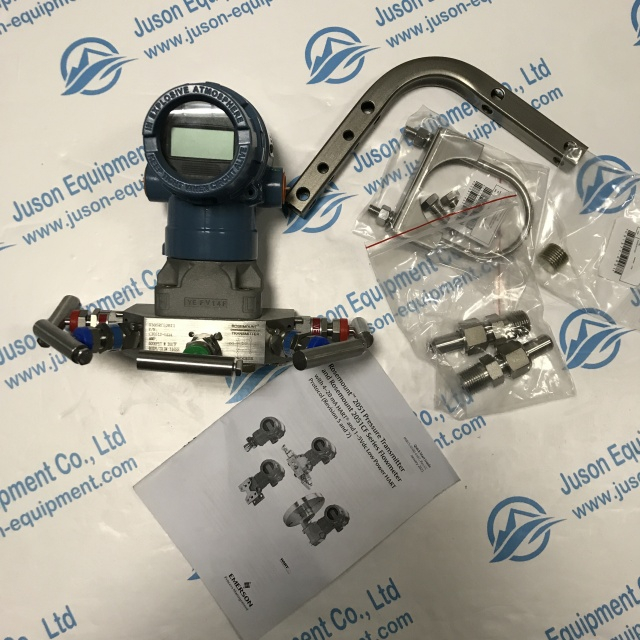Rosemount Intelligent pressure transmitter 2051CD2A02A1BS5M5D4Q4Q8 + 0305RC52B11