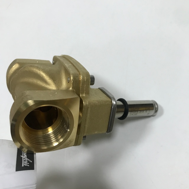 DANFOSS Solenoid valve 032U7125