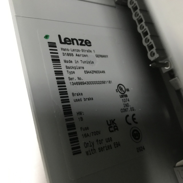 Lenze frequency converter E94AZPM0044HX0051