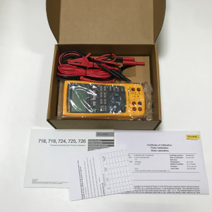 Fluke TEMPERATURE CALIBRATOR 724