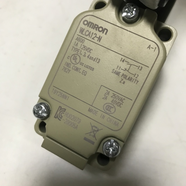 Omron limit switch WLCA12-N