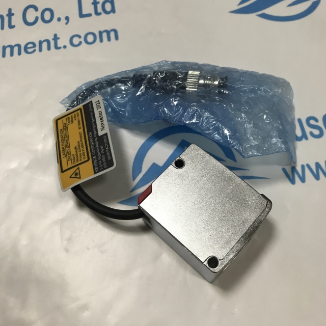 KEYENCE photoelectric sensor LR-TB2000C