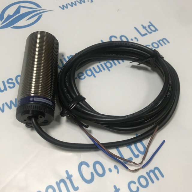 Schneider proximity switch XSA-V11801