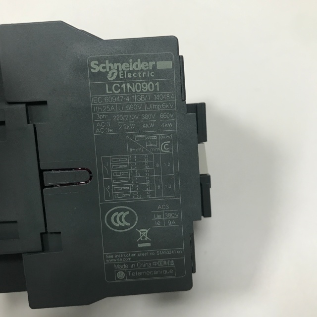 Schneider AC contactor LC1N0901M5N