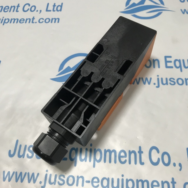 IFM Inductive proximity switch IM0020