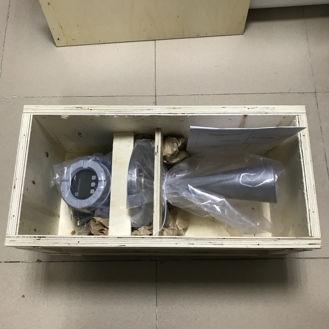 E+H Level Instrument FMR240-45E1APJAC3Y