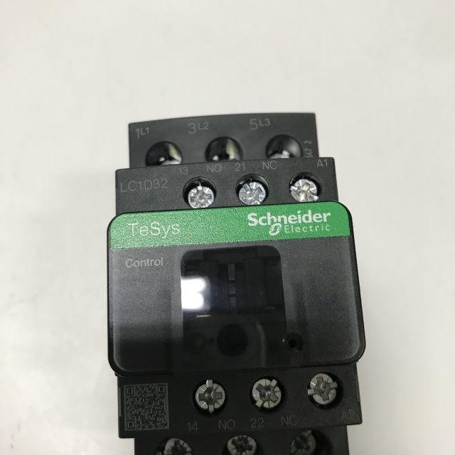 Schneider AC contactor LC1D32B7C