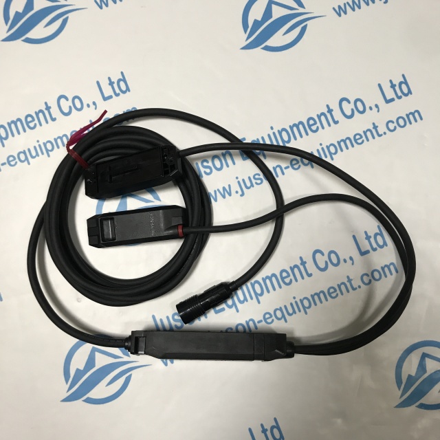 Keyence flow sensor FD-XS8