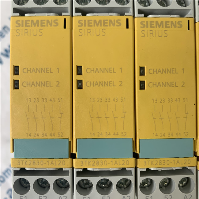 SIEMENS 3TK2830-1AL20 SIRIUS safety relay with relay enabling circuits 
