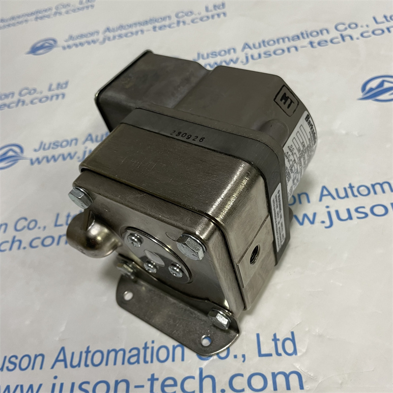 Barksdale differential pressure switch DPD1T-M80SS