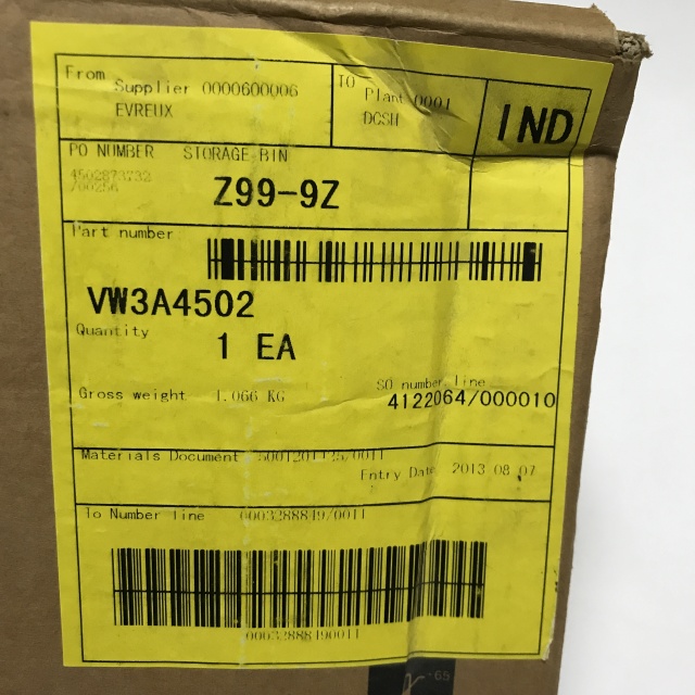 Schneider Universal accessories for frequency converters VW3A4502