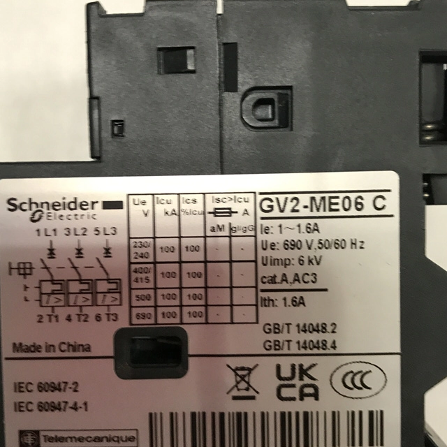 Schneider Circuit breaker GV2ME06C