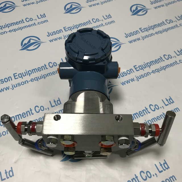 Rosemount Intelligent pressure transmitter 2051CD2A02A1BS5M5D4Q4Q8 + 0305RC52B11