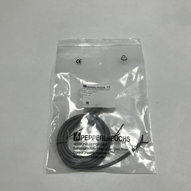 PEPPERL+FUCHS 3-pin circular connector plug V12-G-YE2M-PVC
