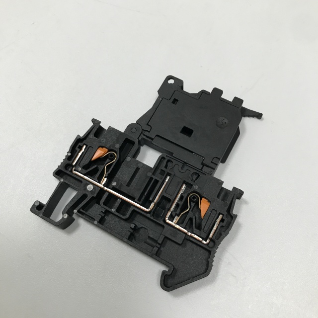 Phoenix terminal block 3211861