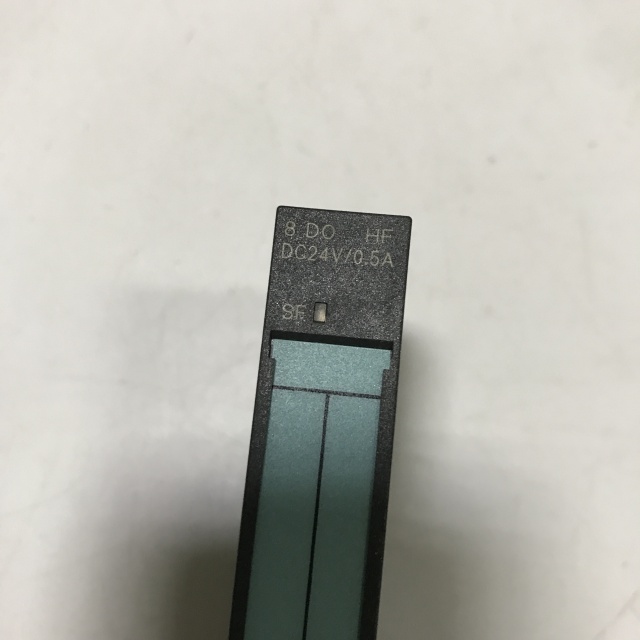 SIEMENS Digital output module 6ES7132-4BF00-0AB0