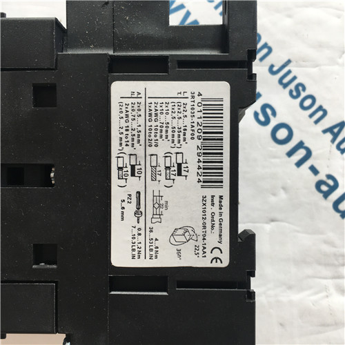 Siemens 3RT1035-1AF00 Power contactor, AC-3 40 A, 18.5 kW / 400 V 110 V AC, 50 Hz, 3-pole, Size S2, Screw terminal
