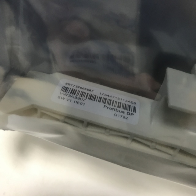 Schneider Frequency converter accessories VW3A3307