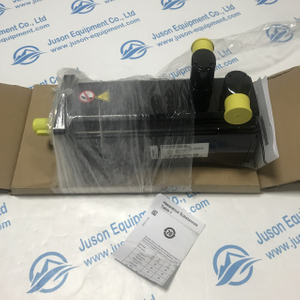 Schneider servo motor SH31003P11A2100
