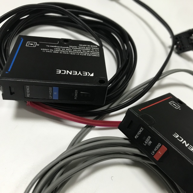 Keyence Digital laser sensor LV-H300