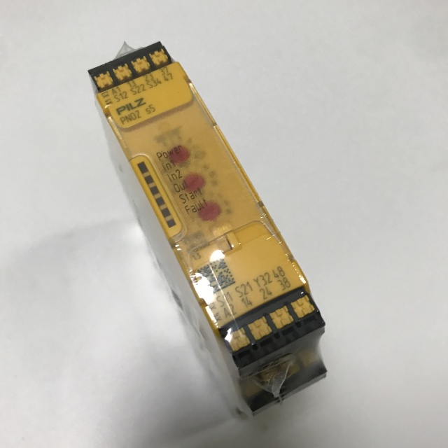 Pilz Independent safety relay 751105