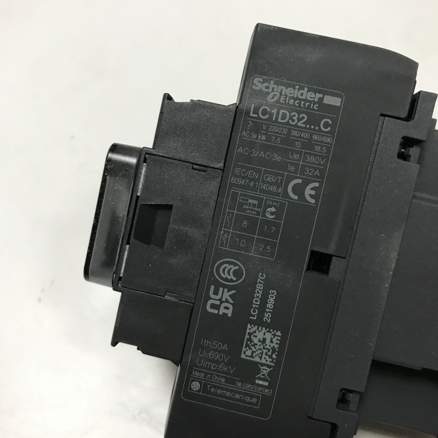 Schneider AC contactor LC1D32B7C