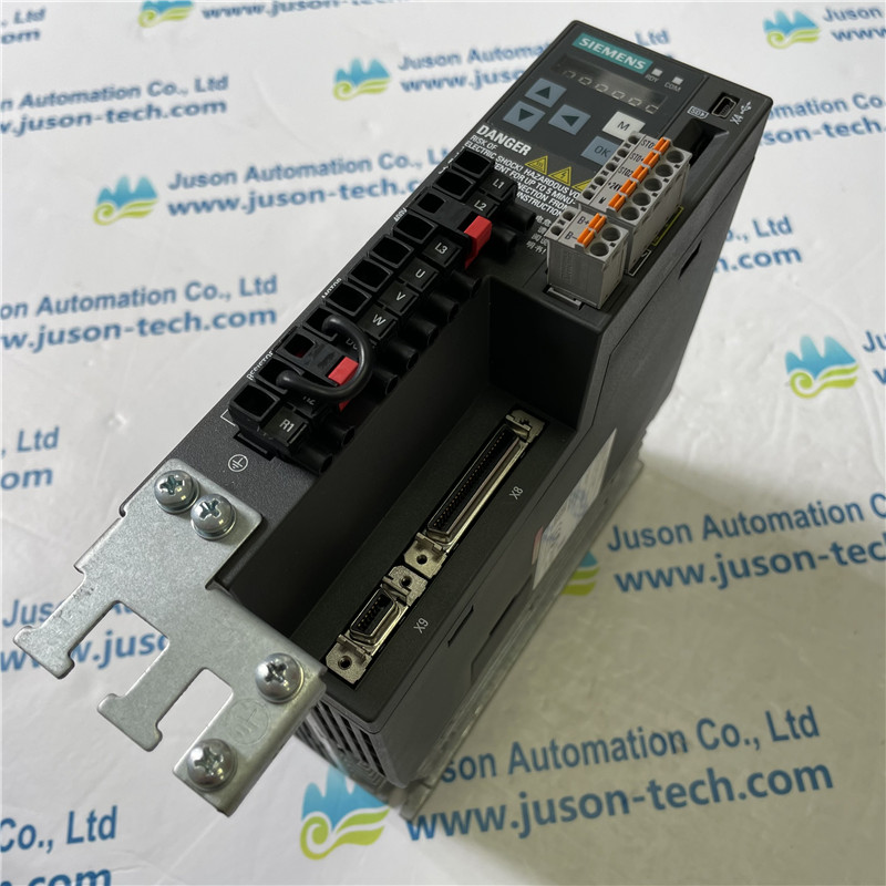 SIEMENS Servo Drive 6SL3210-5FE10-4UA0 SINAMICS V90 Input voltage: 380-480 V 3 A -15%/+10% 1.5 A 45-66 Hz Output voltage: 
