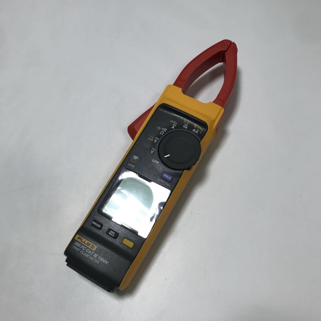 Fluke Solar powered clamp meter 393 FC 