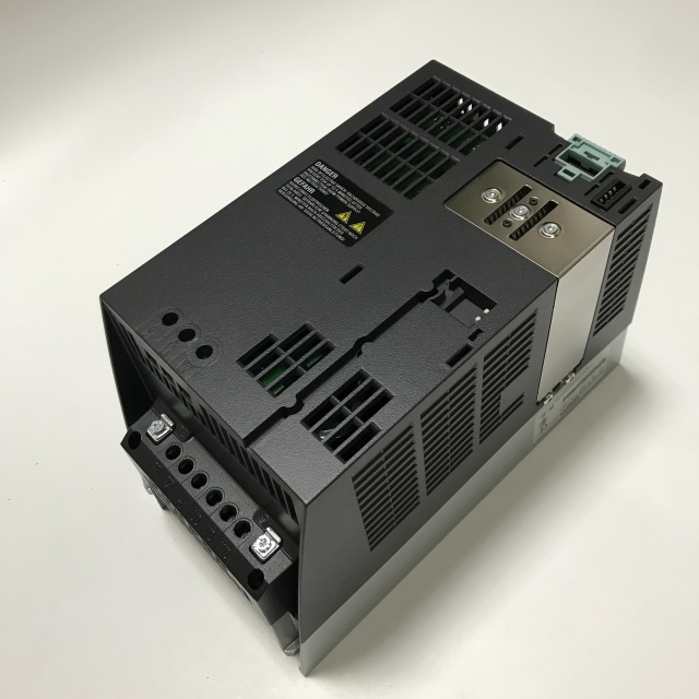 SIEMENS frequency converter 6SL3210-1SE21-0UA0