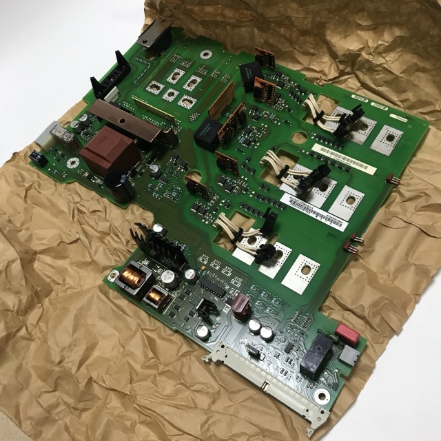 SIEMENS Power board driving power board 6SE7027-2TD84-6HF3