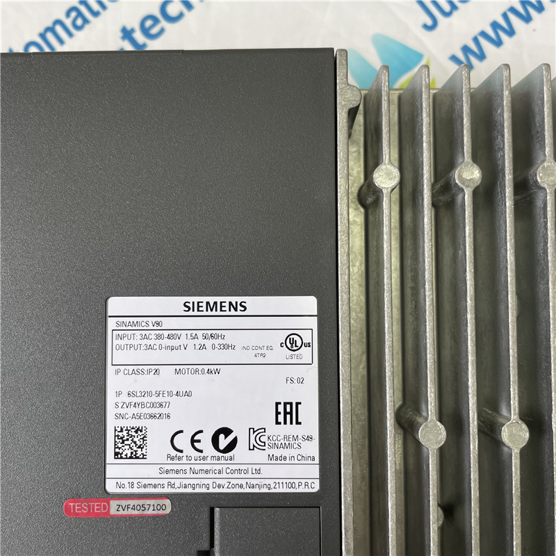 SIEMENS Servo Drive 6SL3210-5FE10-4UA0 SINAMICS V90 Input voltage: 380-480 V 3 A -15%/+10% 1.5 A 45-66 Hz Output voltage: 