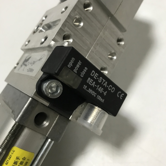 DESTACO Manually powered strong clamping cylinder 82M-3E03H040L8