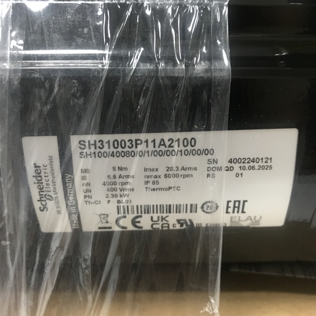Schneider servo motor SH31003P11A2100