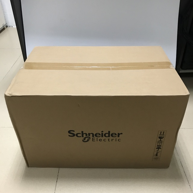 Schneider frequency converter ATV71HD18N4Z