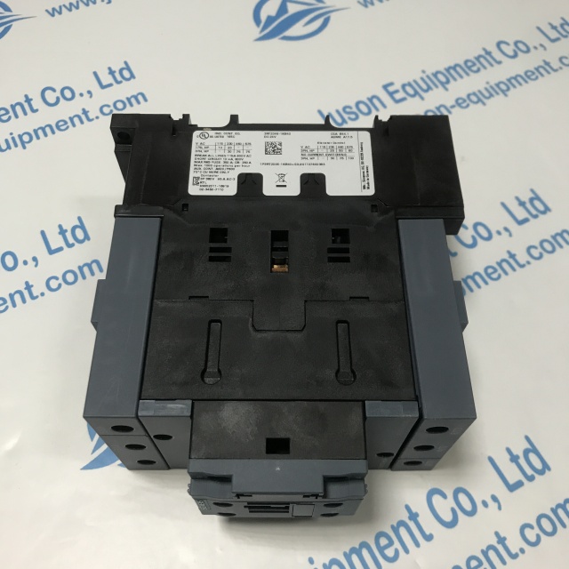 SIEMENS Moulded Case Circuit Breaker 3RT2046-1KB40