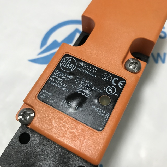 IFM Inductive proximity switch IM0020