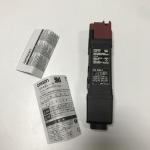 OMRON Electromagnetic locking safety door switch D4SL-N4NDA-D
