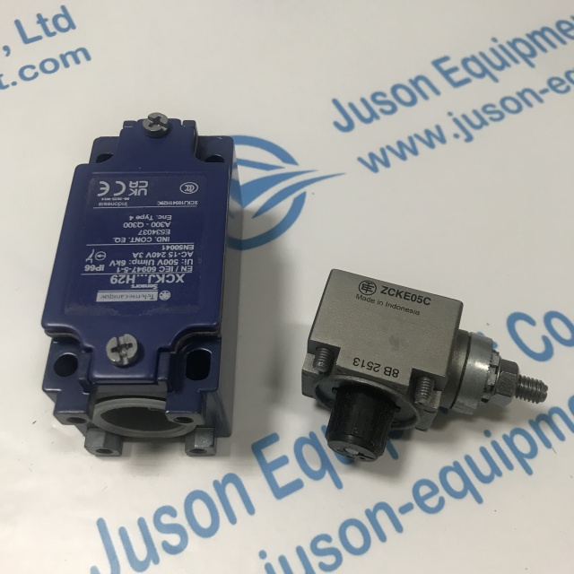 Schneider Travel switch XCKJ10541H29C