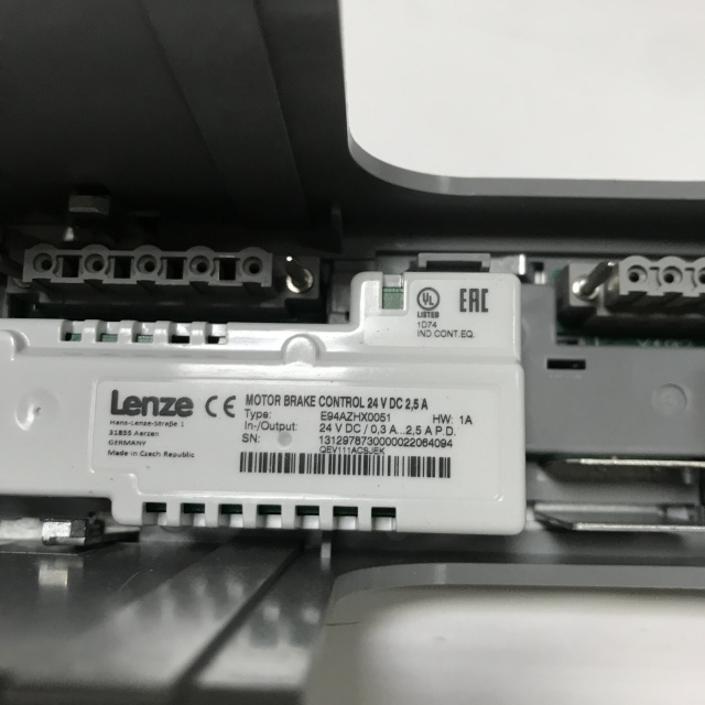 Lenze frequency converter E94AZPM0044HX0051