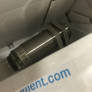 IFM Displacement sensor UGT501